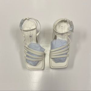 Daisy Street Exclusive Platform heeled sandals in white